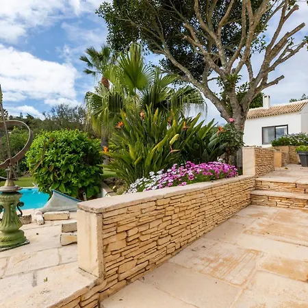 Great Double Bedroom In Beautiful Quinta - Qr07 Πανσιόν