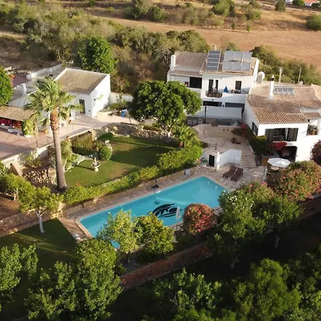 게스트하우스 Great Double Bedroom In Beautiful Quinta - Qr07 라고스
